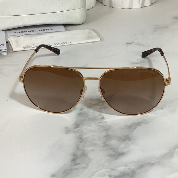 New Michael Kors Rodinara Sunglasses - Picture 2 of 5